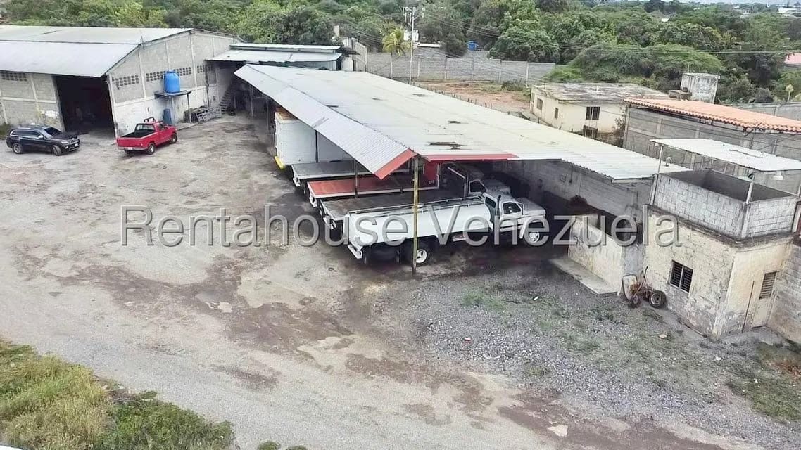 Comercial (Local Comercial) en Venta en Parroquia Juan de Villegas, Lara - 26
