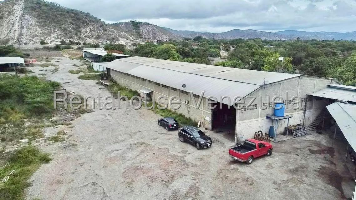 Comercial (Local Comercial) en Venta en Parroquia Juan de Villegas, Lara - 27