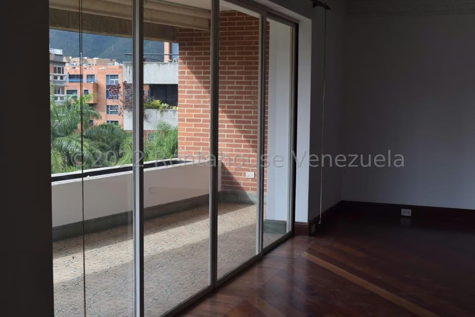 Apartamento (1 Nivel) en Venta en Campo Alegre, Distrito Metropolitano - 12
