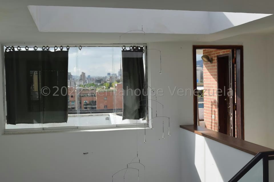Apartamento (1 Nivel) en Venta en Campo Alegre, Distrito Metropolitano - 23