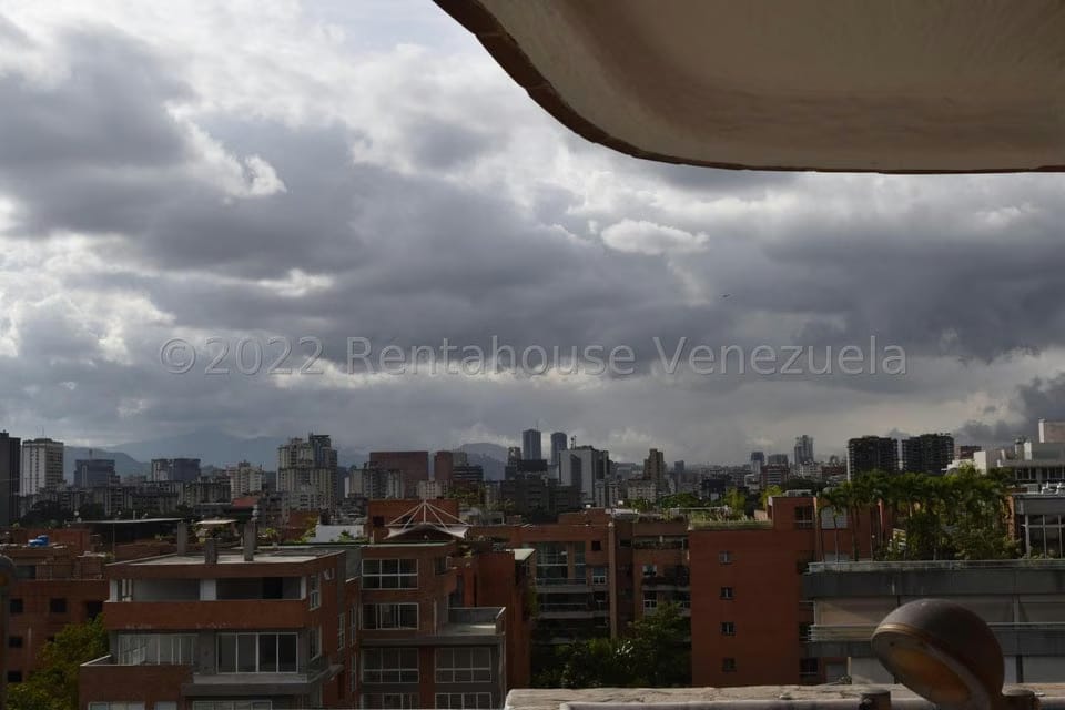 Apartamento (1 Nivel) en Venta en Campo Alegre, Distrito Metropolitano - 26