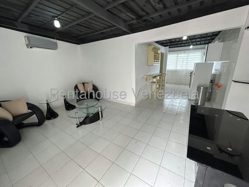 Anexo (1 Nivel) en Alquiler en Los Naranjos del Cafetal, Distrito Metropolitano - 2