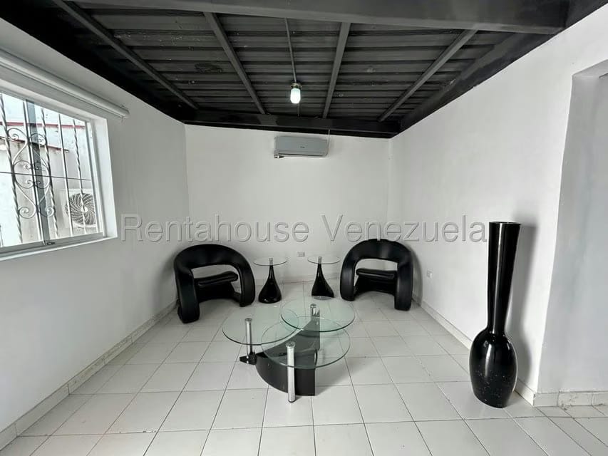 Anexo (1 Nivel) en Alquiler en Los Naranjos del Cafetal, Distrito Metropolitano - 3