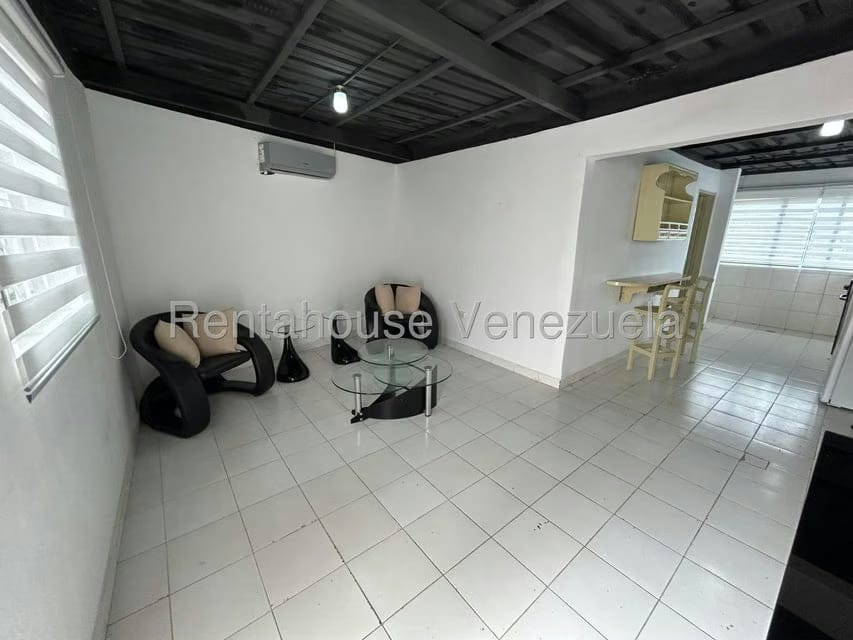 Anexo (1 Nivel) en Alquiler en Los Naranjos del Cafetal, Distrito Metropolitano - 4