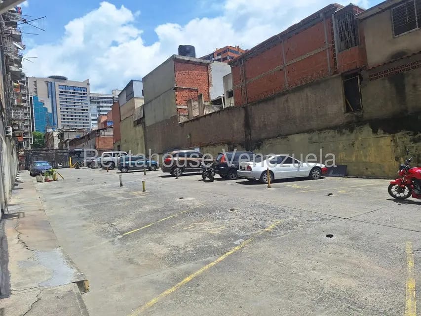 Apartamento (1 Nivel) en Alquiler en El Recreo, Distrito Metropolitano - 14