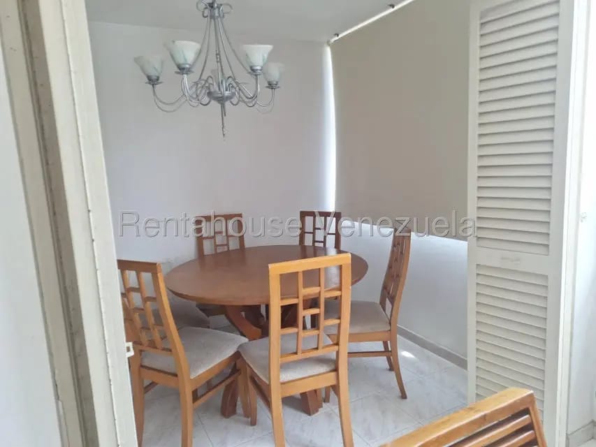 Apartamento (1 Nivel) en Alquiler en El Recreo, Distrito Metropolitano - 8