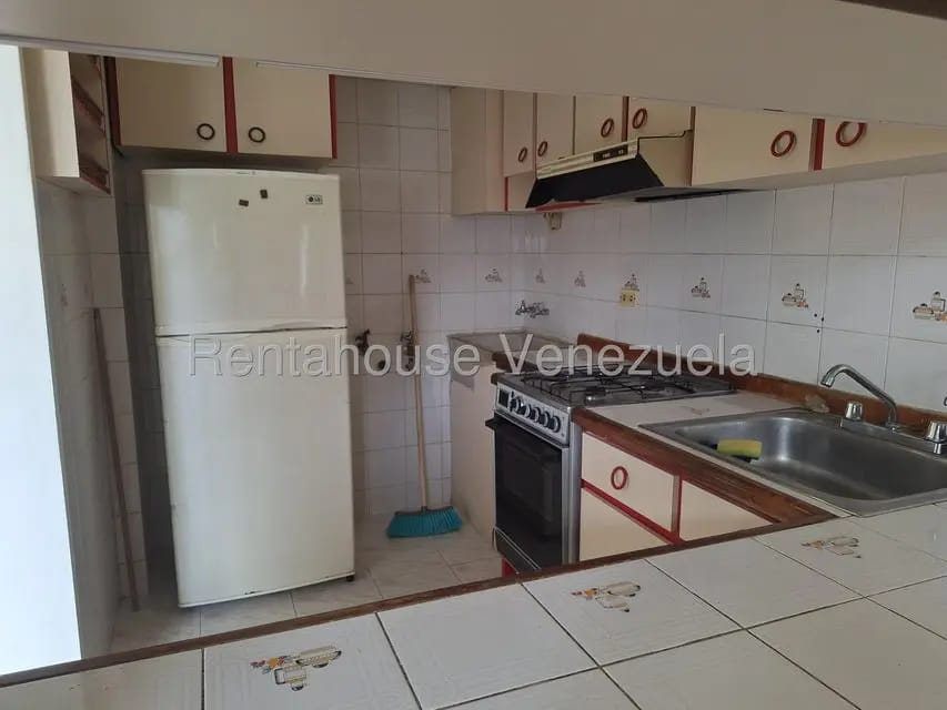 Apartamento (1 Nivel) en Alquiler en El Recreo, Distrito Metropolitano - 10