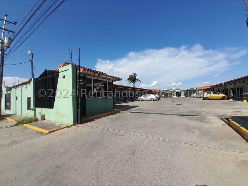 Comercial (Local Comercial) en Alquiler en La Piedad Norte, Lara - 2