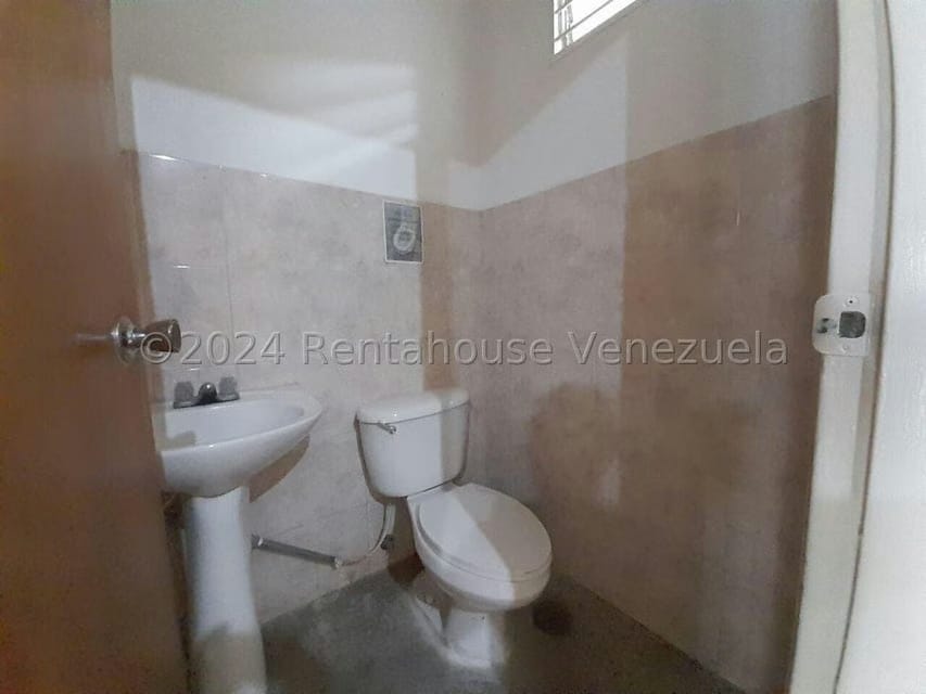 Comercial (Local Comercial) en Alquiler en La Piedad Norte, Lara - 23