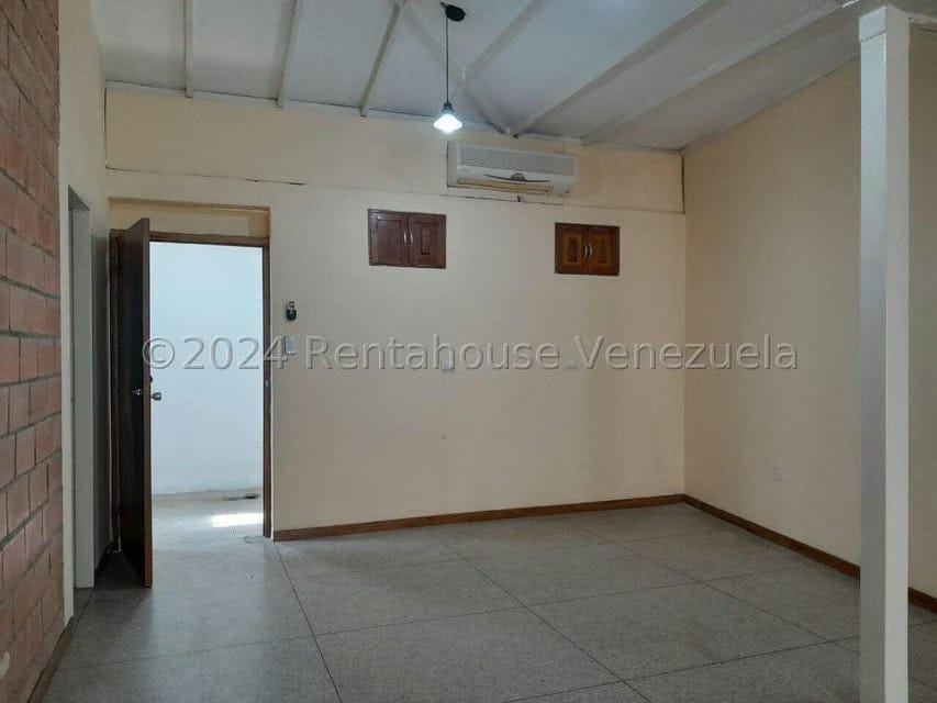 Comercial (Local Comercial) en Alquiler en La Piedad Norte, Lara - 9