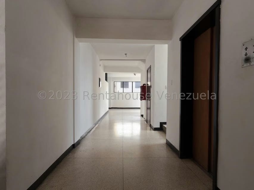 Comercial (Edificio) en Venta en Centro, Lara - 11