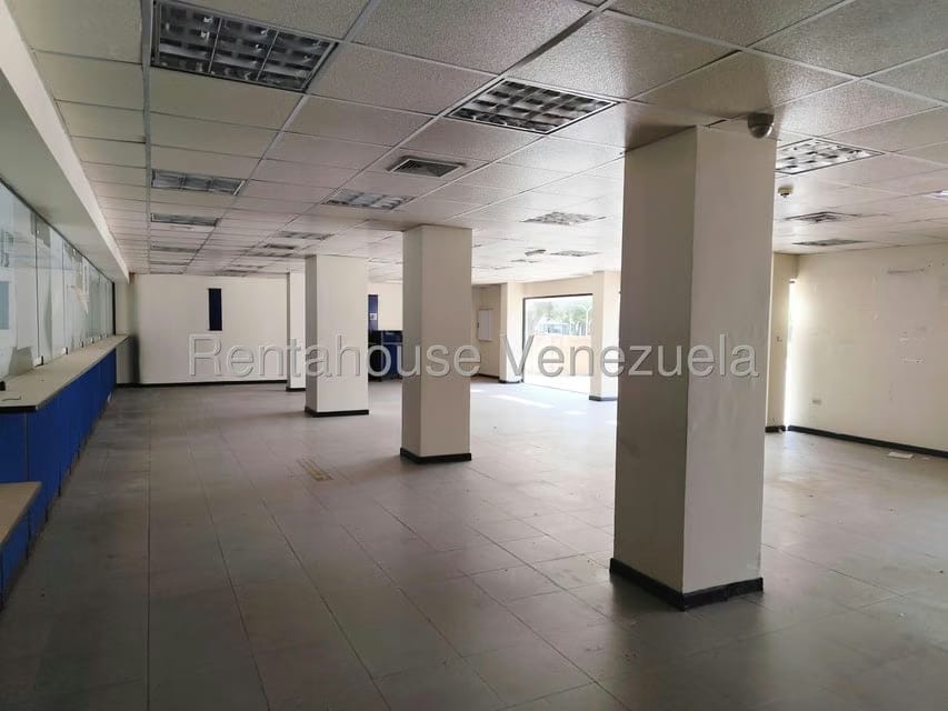 Comercial (Local Comercial) en Venta en Avenida Bella Vista, Zulia - 11
