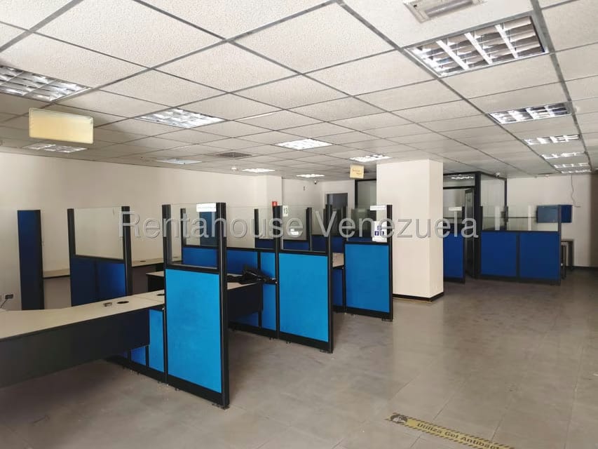 Comercial (Local Comercial) en Venta en Avenida Bella Vista, Zulia - 16