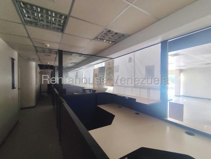 Comercial (Local Comercial) en Venta en Avenida Bella Vista, Zulia - 22