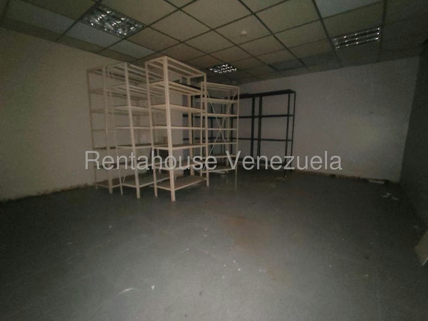 Comercial (Local Comercial) en Venta en Avenida Bella Vista, Zulia - 34