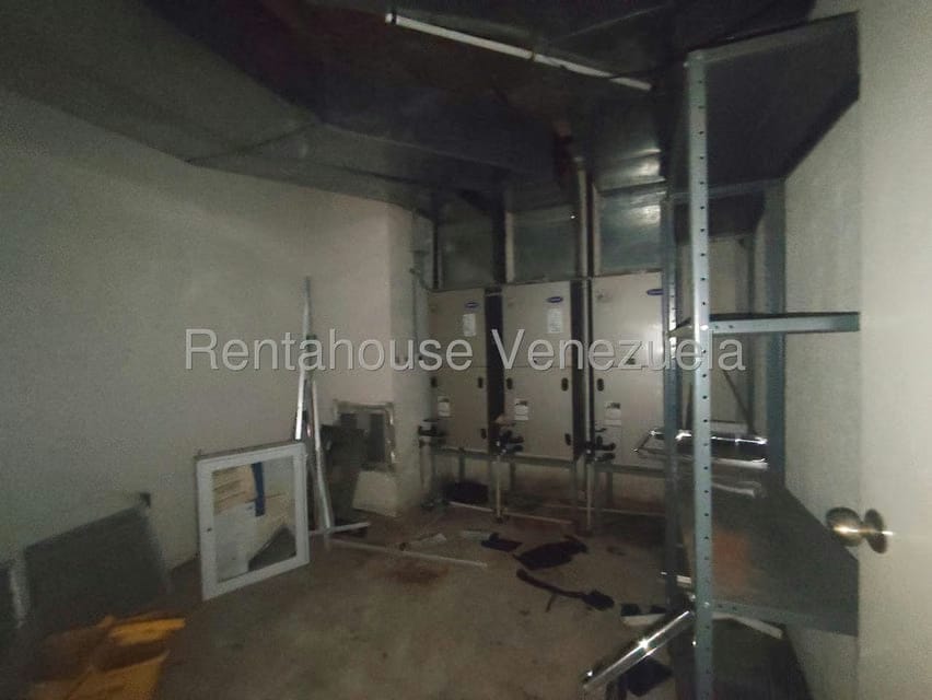 Comercial (Local Comercial) en Venta en Avenida Bella Vista, Zulia - 35