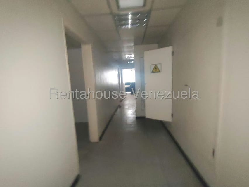 Comercial (Local Comercial) en Venta en Avenida Bella Vista, Zulia - 36