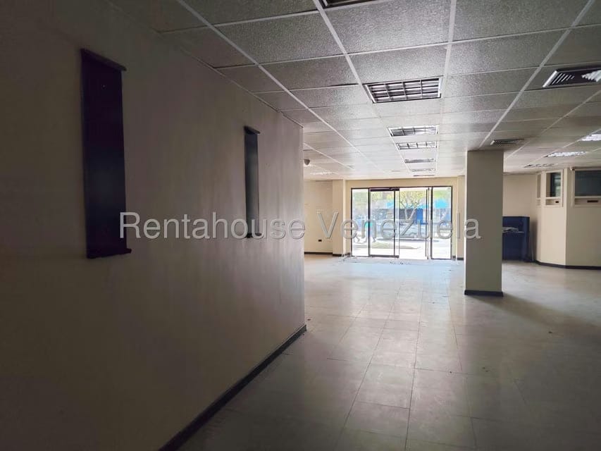 Comercial (Local Comercial) en Venta en Avenida Bella Vista, Zulia - 37