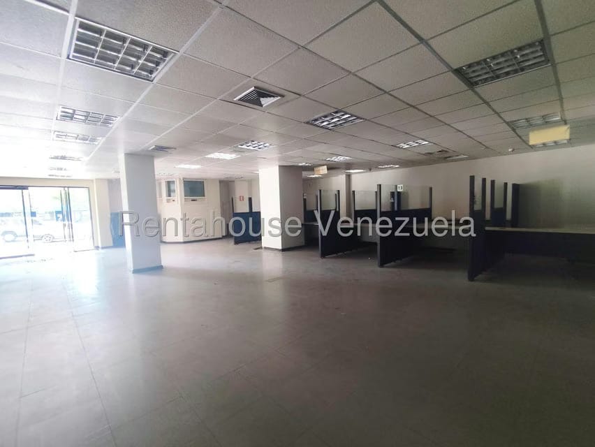 Comercial (Local Comercial) en Venta en Avenida Bella Vista, Zulia - 42