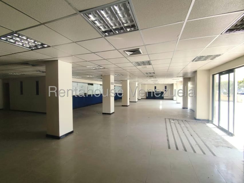 Comercial (Local Comercial) en Venta en Avenida Bella Vista, Zulia - 46