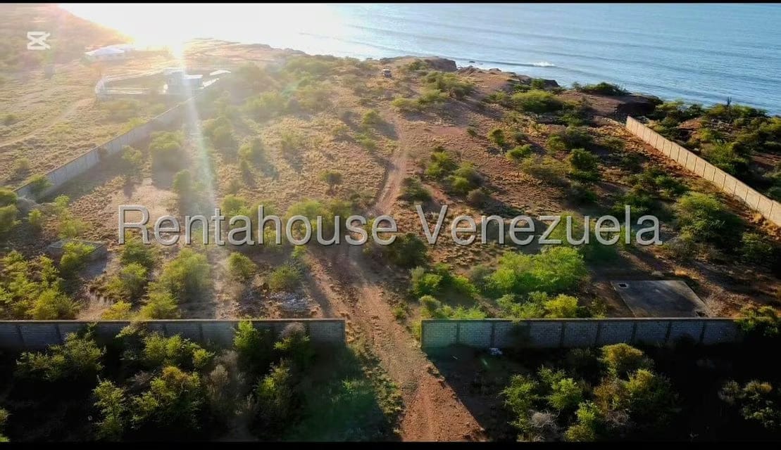 Terreno (Comercial) en Venta en Taguantar, Nueva Esparta - 2