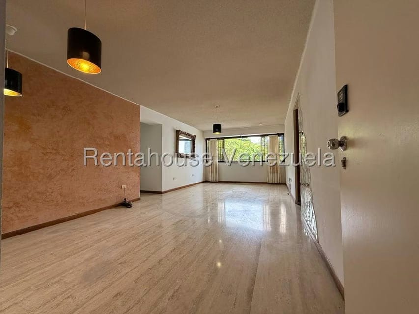 Apartamento (1 Nivel) en Venta en Guaicay, Distrito Metropolitano - 10