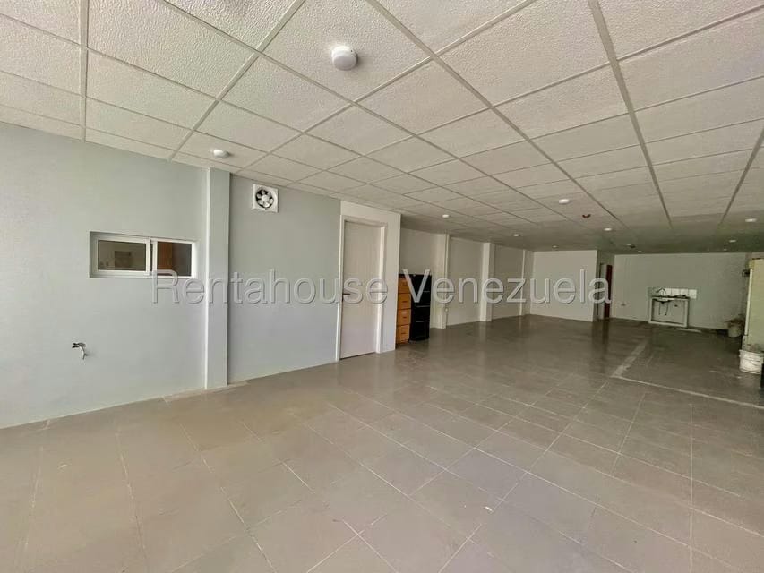 Comercial (Local Comercial) en Venta en Punto Fijo, Falcon - 13