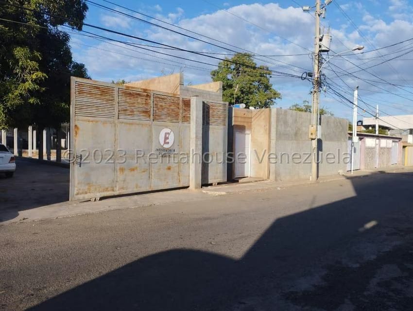 Comercial (Galpon - Deposito) en Venta en Circunvalacion Dos, Zulia - 11