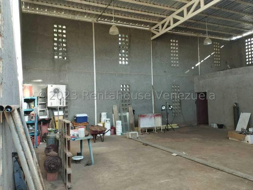 Comercial (Galpon - Deposito) en Venta en Circunvalacion Dos, Zulia - 5