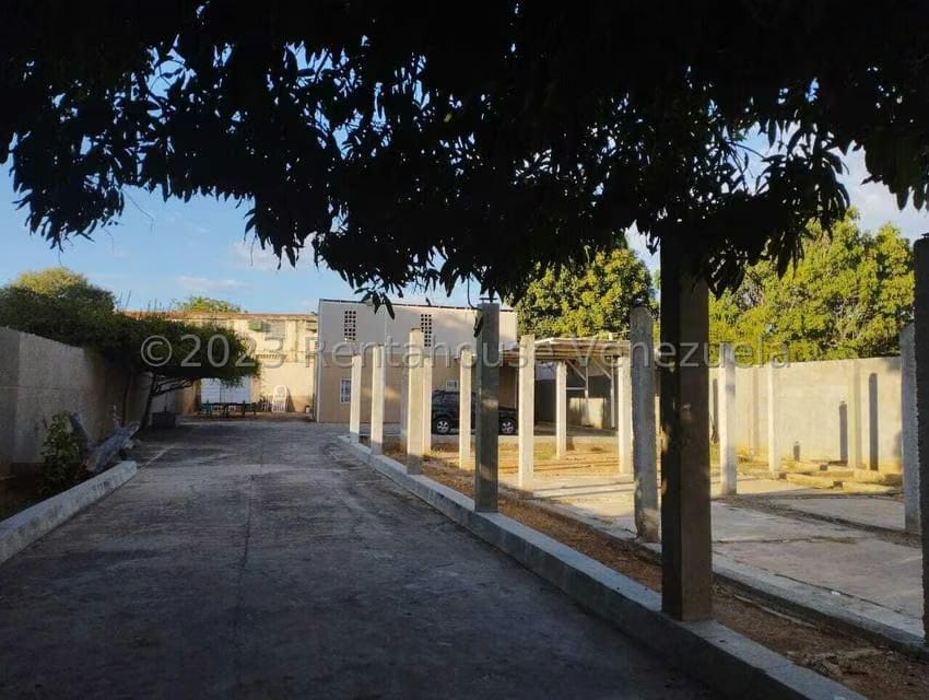 Comercial (Galpon - Deposito) en Venta en Circunvalacion Dos, Zulia - 6