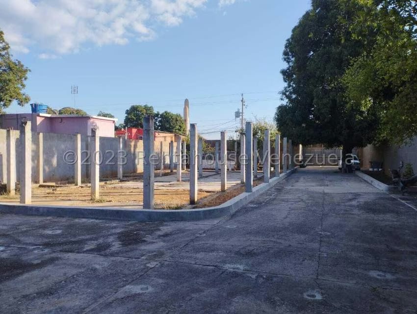 Comercial (Galpon - Deposito) en Venta en Circunvalacion Dos, Zulia - 9