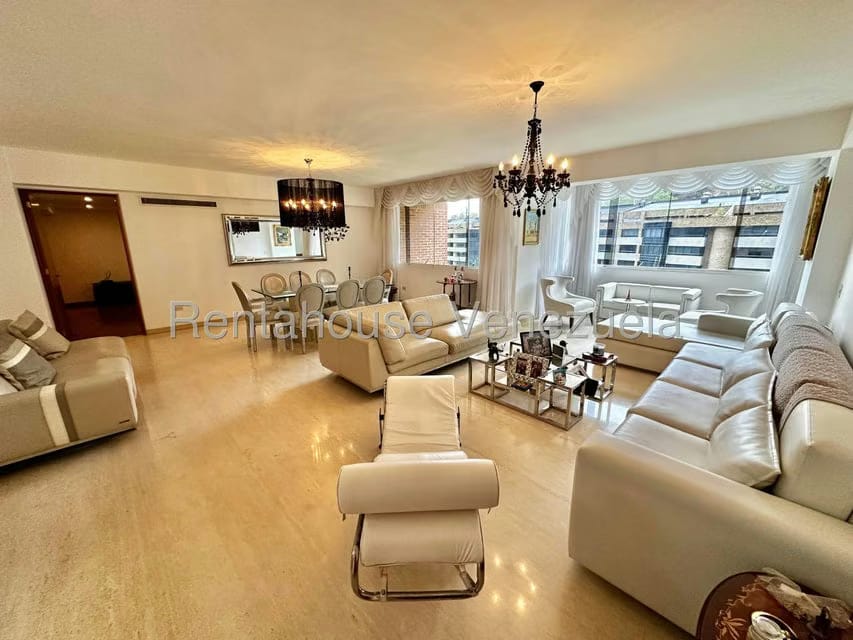 Apartamento (Penthouse) en Venta en La Lagunita Country Club, Distrito Metropolitano - 2