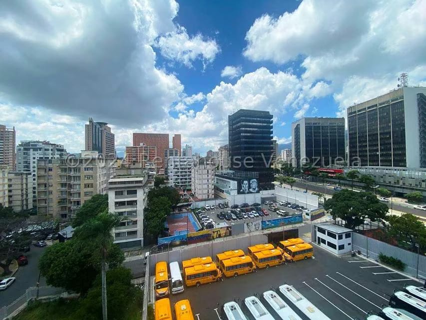 Comercial (Oficina) en Alquiler en Las Delicias de Sabana Grande, Distrito Metropolitano - 13
