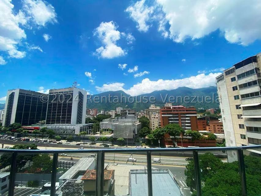 Comercial (Oficina) en Alquiler en Las Delicias de Sabana Grande, Distrito Metropolitano - 21