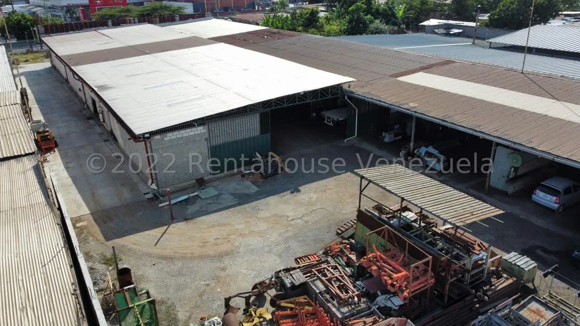 Comercial (Galpon - Deposito) en Venta en Zona Industrial 2, Lara - 12