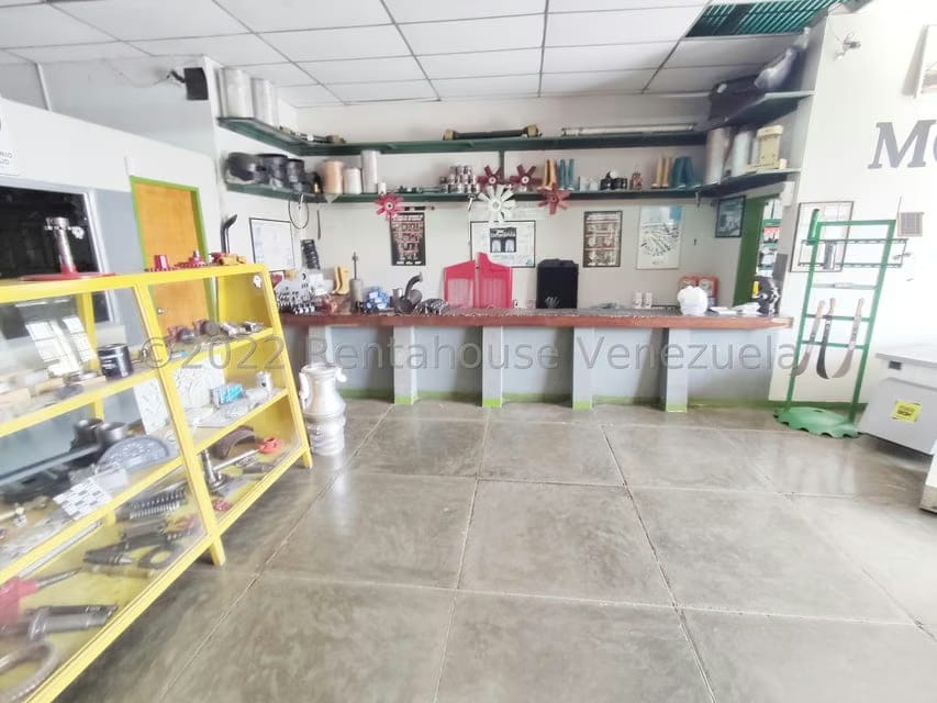 Comercial (Galpon - Deposito) en Venta en Zona Industrial 2, Lara - 22