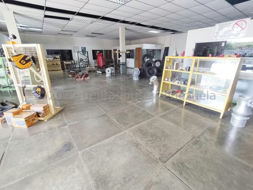 Comercial (Galpon - Deposito) en Venta en Zona Industrial 2, Lara - 24