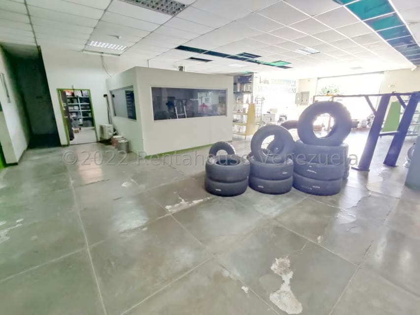 Comercial (Galpon - Deposito) en Venta en Zona Industrial 2, Lara - 28
