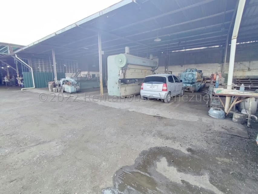 Comercial (Galpon - Deposito) en Venta en Zona Industrial 2, Lara - 33