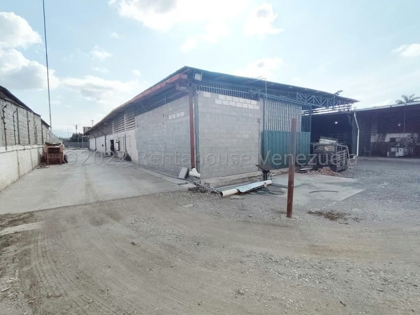 Comercial (Galpon - Deposito) en Venta en Zona Industrial 2, Lara - 38