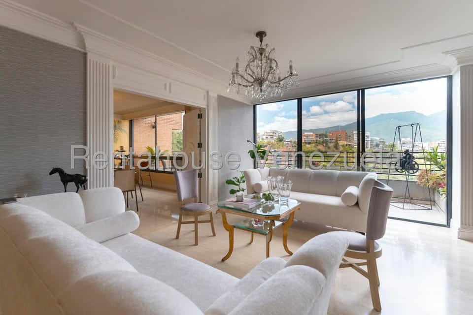 Apartamento (Multiples Niveles) en Venta en Colinas de Valle Arriba, Distrito Metropolitano