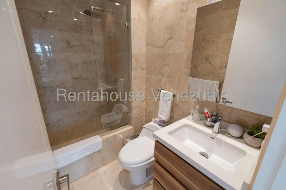 Apartamento (Duplex) en Venta en Altamira, Distrito Metropolitano - 39