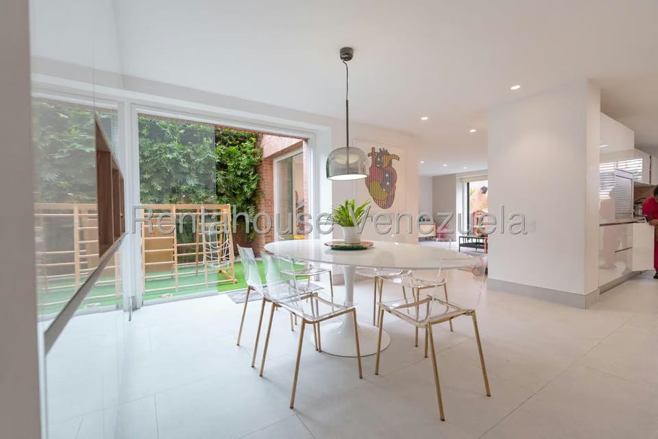 Apartamento (Duplex) en Venta en Altamira, Distrito Metropolitano - 75