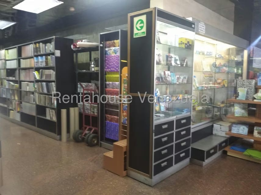 Comercial (Local Comercial) en Alquiler en San Martin, Distrito Metropolitano - 21