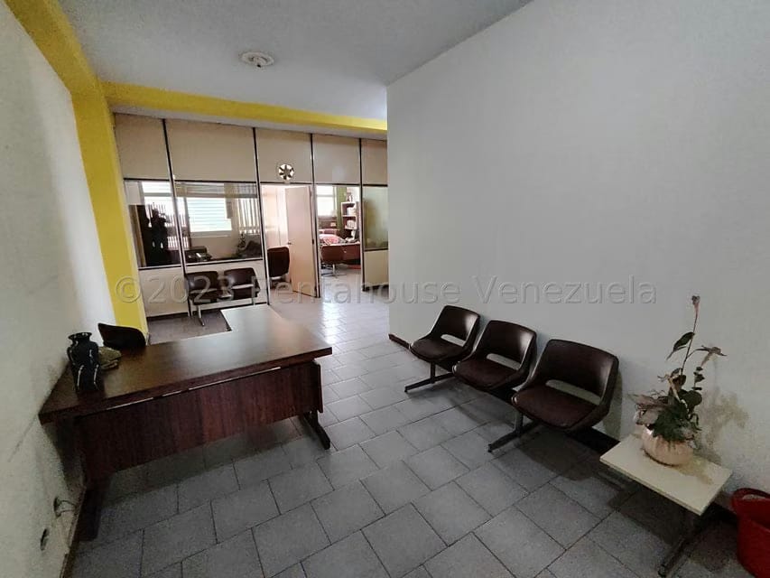 Comercial (Oficina) en Alquiler en Avenida Bolivar, Aragua - 19