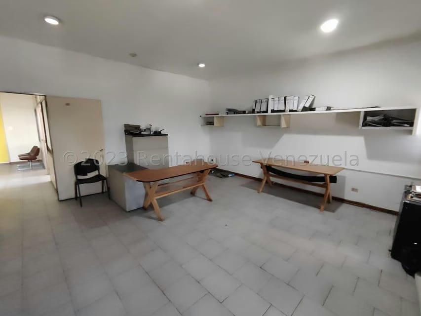 Comercial (Oficina) en Alquiler en Avenida Bolivar, Aragua - 26