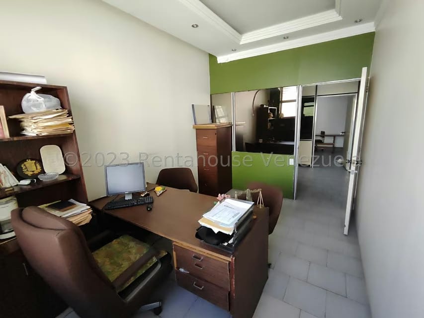 Comercial (Oficina) en Alquiler en Avenida Bolivar, Aragua - 4