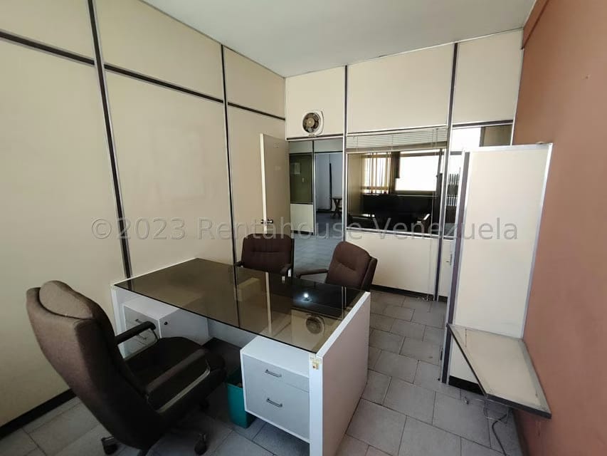 Comercial (Oficina) en Alquiler en Avenida Bolivar, Aragua - 7