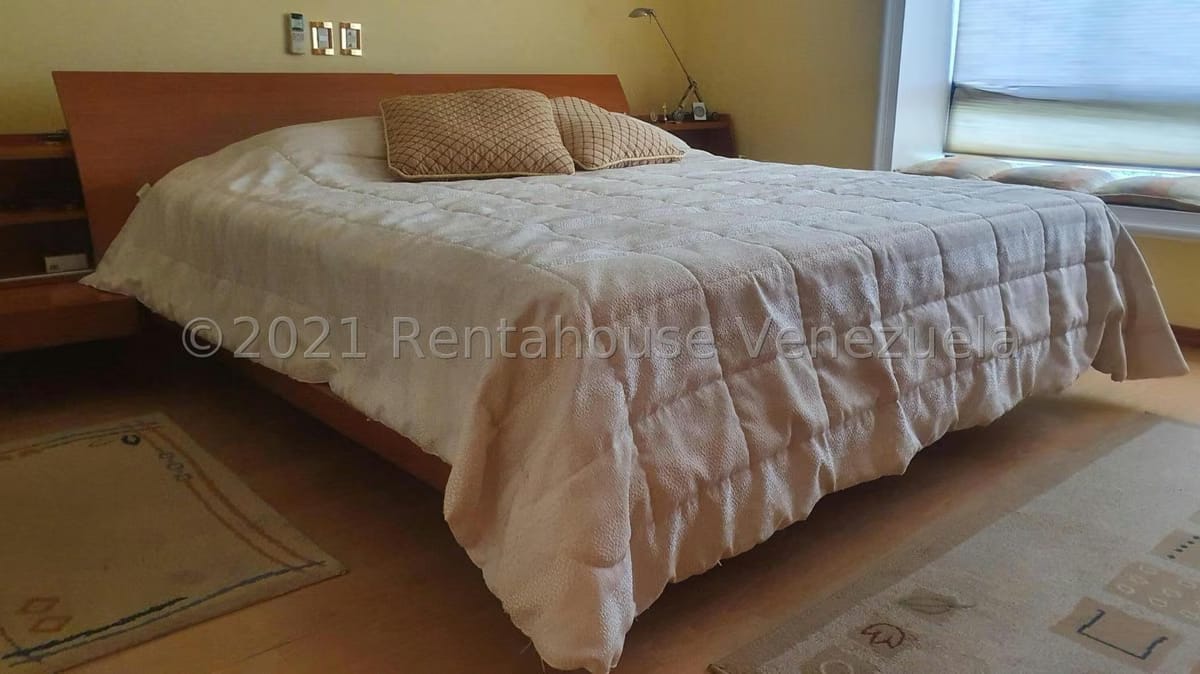 CASA EN VENTA SELENE MARIN – MLS#23-1904