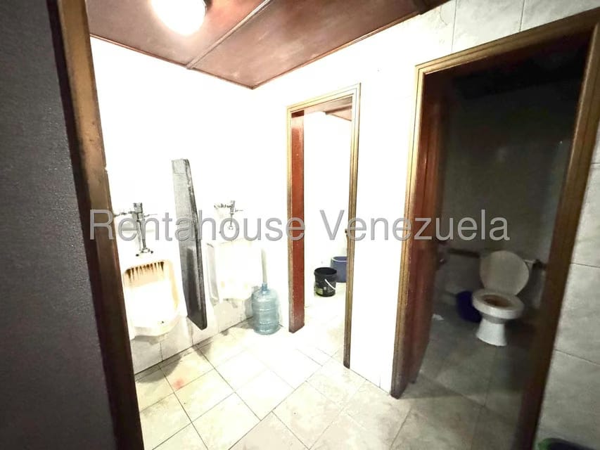 Comercial (Local Comercial) en Venta en Parque Central, Distrito Metropolitano - 15